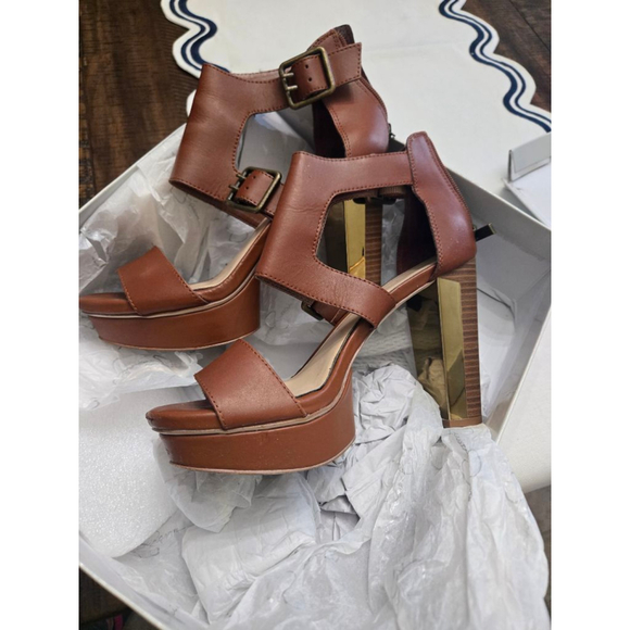 Jessica Simpson Shoes - Women's Jessica Simpson Brown Platform Heels Size 8 with Gold Accents